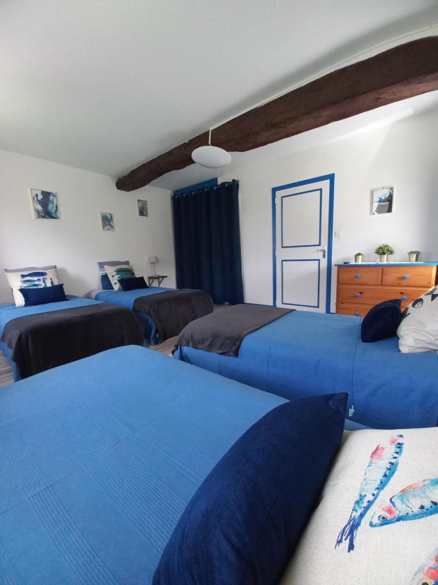 Domaine De Fontsauzine - Gites Et Chambre D'Hotes Genouille  Экстерьер фото
