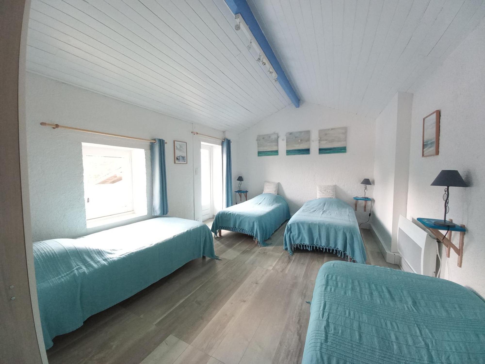 Domaine De Fontsauzine - Gites Et Chambre D'Hotes Genouille  Экстерьер фото