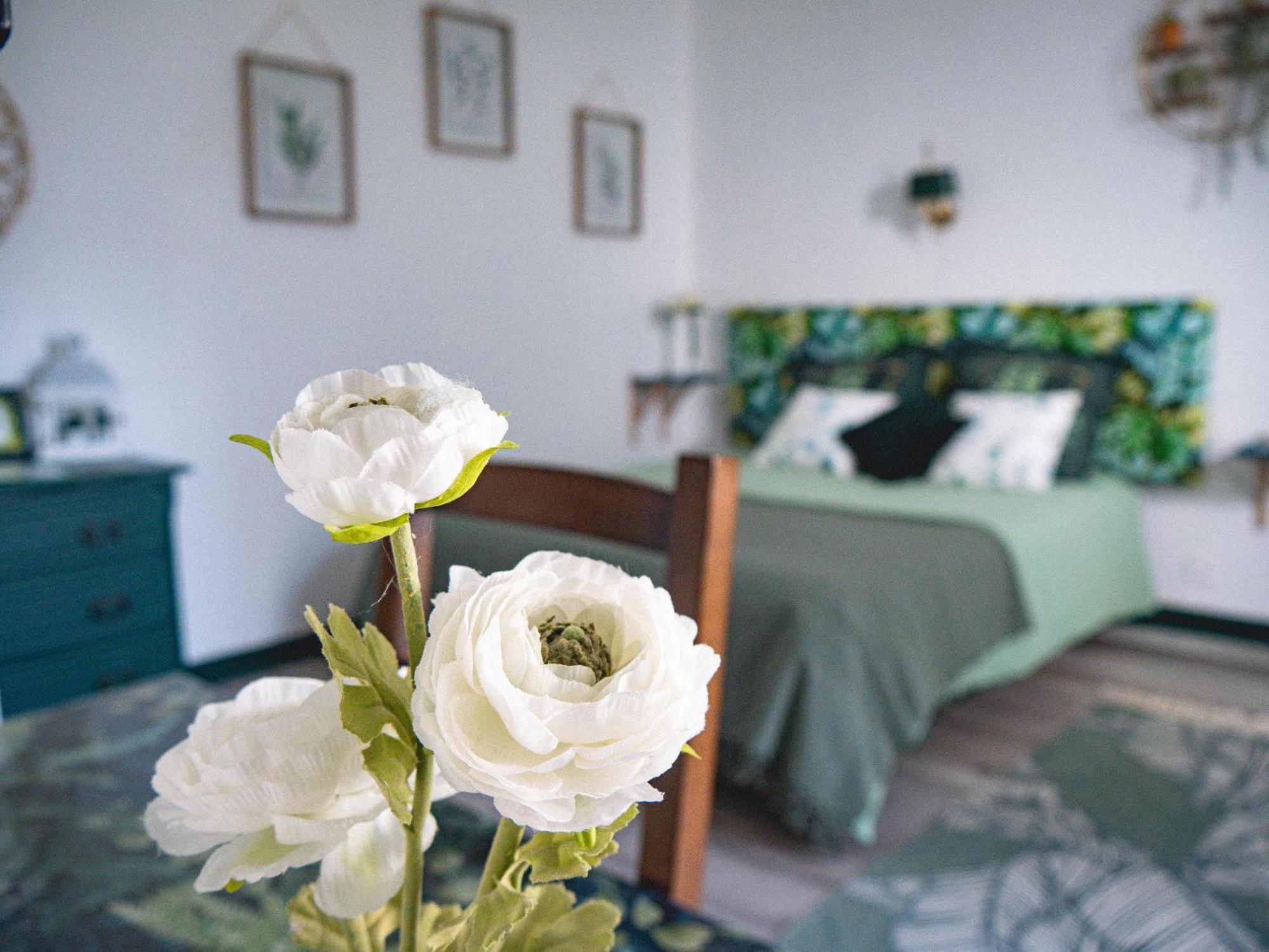 Domaine De Fontsauzine - Gites Et Chambre D'Hotes Genouille  Экстерьер фото