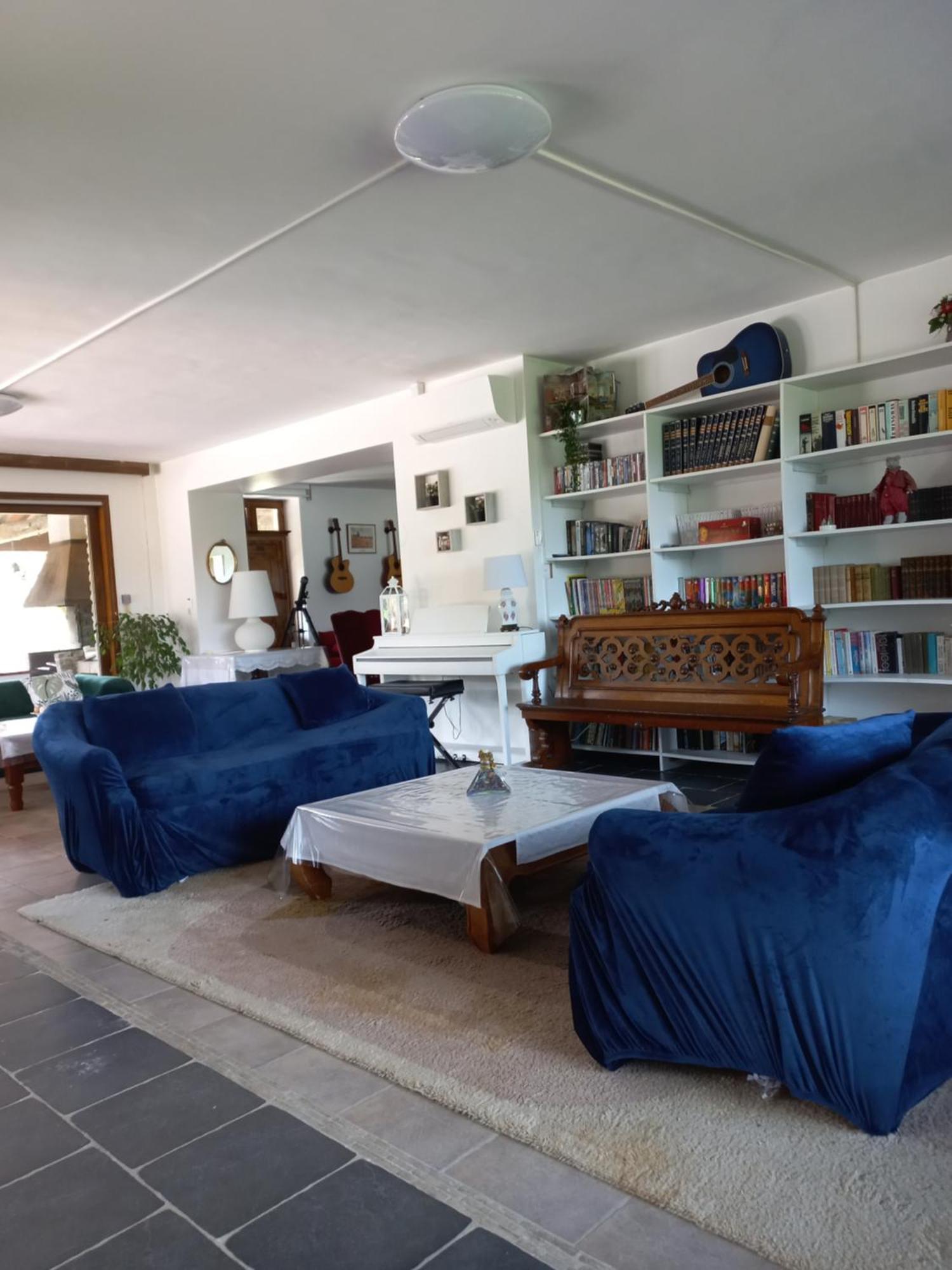 Domaine De Fontsauzine - Gites Et Chambre D'Hotes Genouille  Экстерьер фото